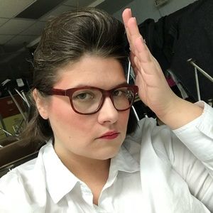 Meet your Posher, Elise